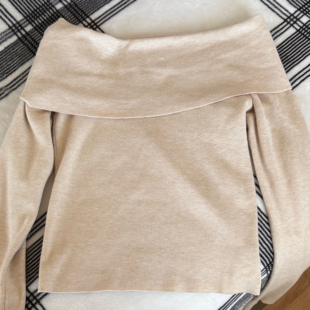 Off-the-Shoulder Knit Sweater in Light Beige